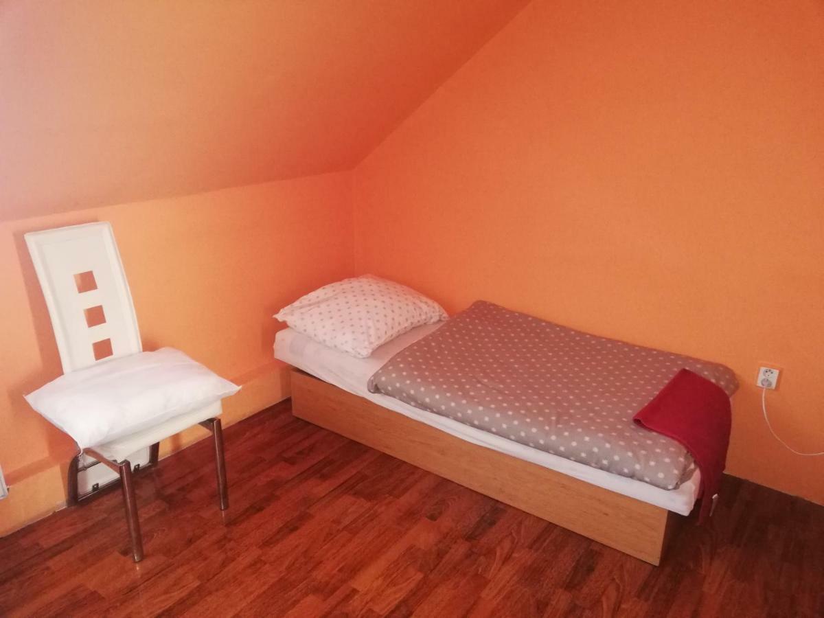 Apartman U Mareka Sucany ภายนอก รูปภาพ